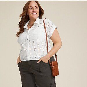 Vigoss Eyelet Button Down Cropped Shirt -3X